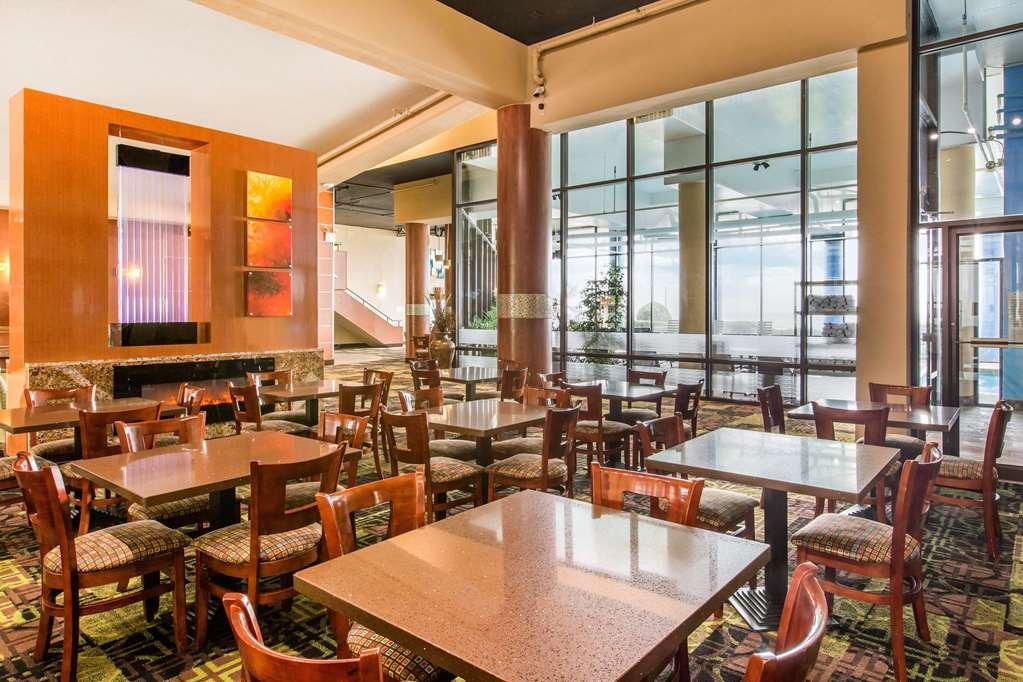Coastal Hotel & Suites Virginia Beach - Oceanfront Restaurant photo